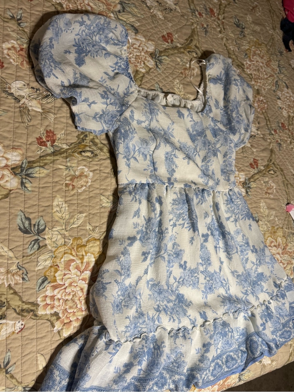 Blu Pepper Blue and White Floral Puff-Sleeve Mini Chemise